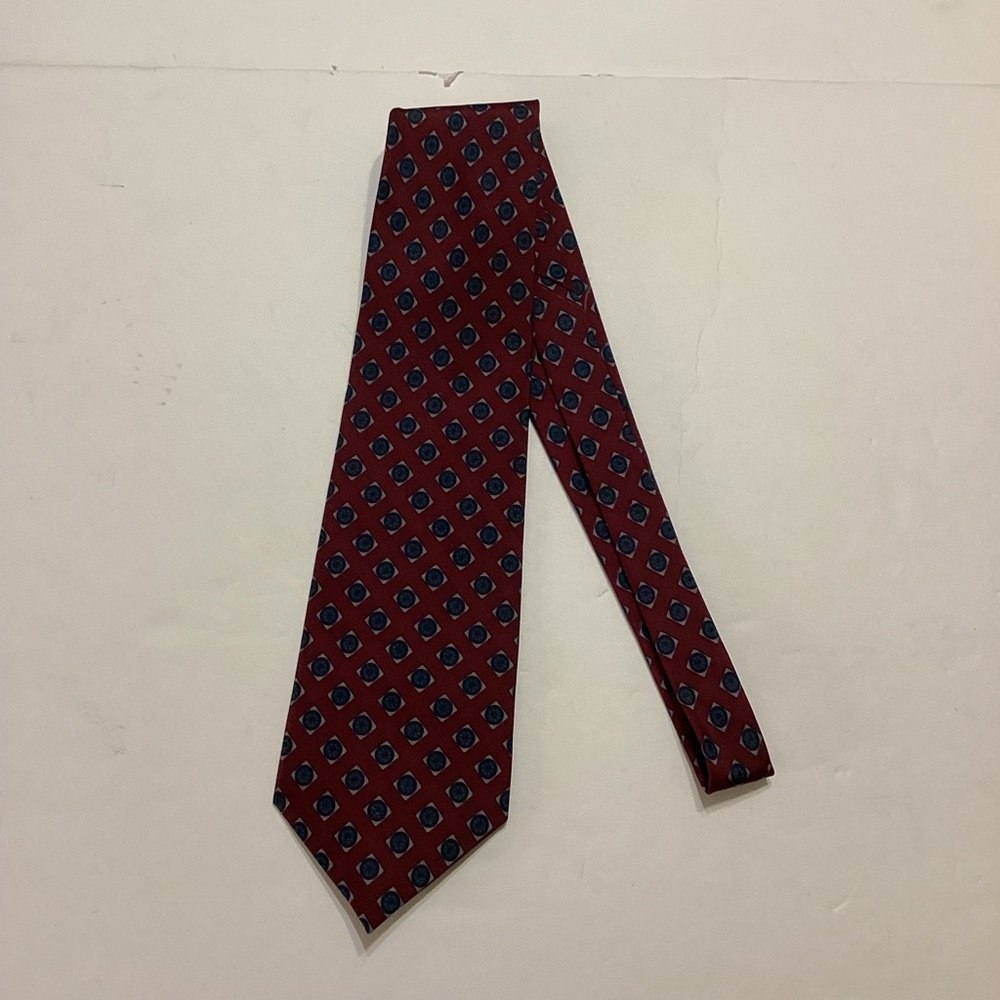 Elegant Burgundy and Blue Patterned Men's Tie
